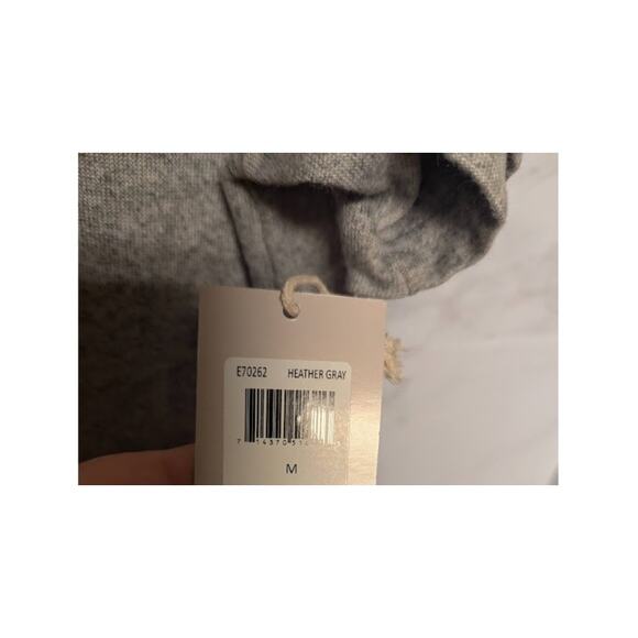 NEW ED Ellen Degeneres graphic Tee LOVE heathered gray Tshirt Size Medium Cozy - Picture 7 of 7